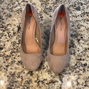 Nude heels embroidered. NWOT